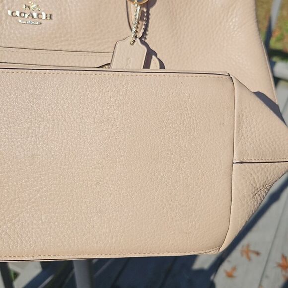 Coach 38312 Taylor Tote - Picture 4 of 10